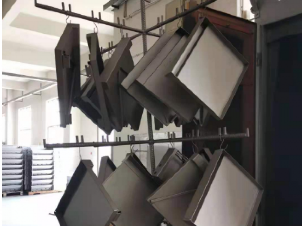 上海-牛排托盘-全自动双钩抛丸机