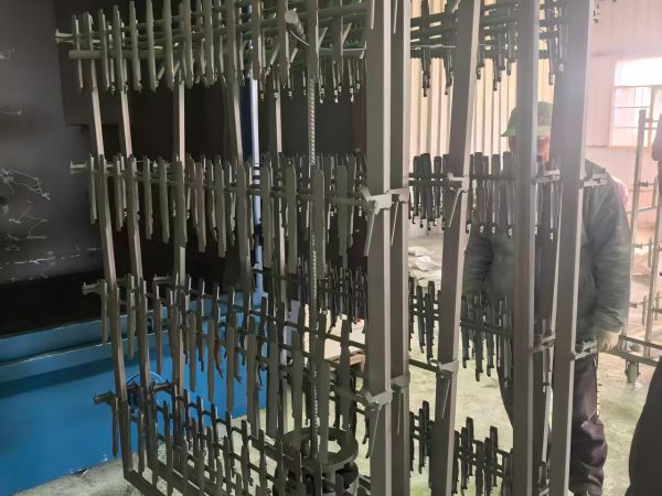 上海汽车厂-Q3710单钩抛丸机-抛挂具